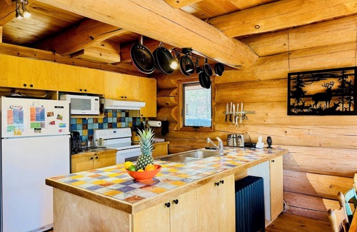 Potton Ski Chalet | Cabane du Hibou - Wood fireplace - Mont Owl's Head