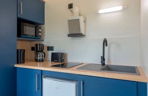 Meyrignac-l'Eglise Apartment | Cabane Familiale | Vue Forêt | Accès Direct au Lac