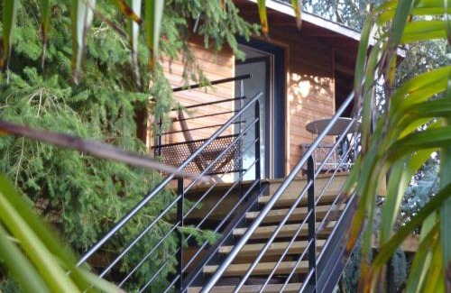 Port-Saint-Pere Bed & Breakfast | Cabane perchée avec lit king-size, salle d'eau, kitchenette, TV, Wi-Fi et petit-déjeuner inclus - FR-1-306-1237