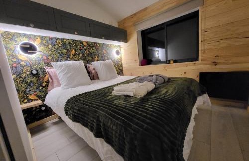 Onzain Ski Chalet | Cabanes en Loire, Gite & SPA en pleine nature