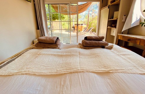 Le Beausset Bed & Breakfast | Cabanon Tihou private Nordic bath swimming pool