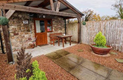 Margam Cottage | Cabin ∙ 1 bedroom ∙ 2 guests
