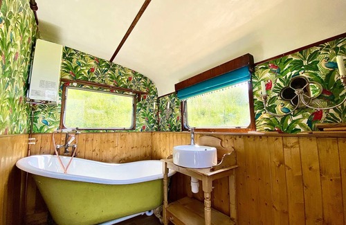 Cliffe Pypard Cottage | Cabin ∙ 1 bedroom ∙ 2 guests