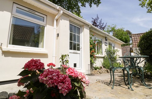 Ditcheat Cottage | Cabin ∙ 1 bedroom ∙ 2 guests