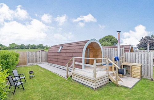 Oakenholt Cottage | Cabin ∙ 1 bedroom ∙ 2 guests