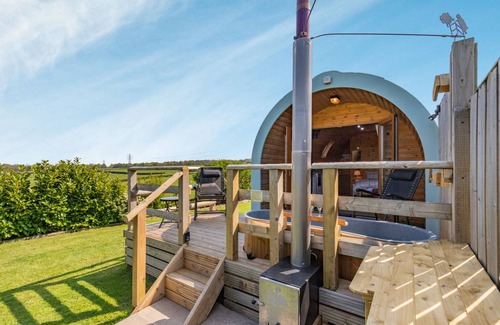 Oakenholt Cottage | Cabin ∙ 1 bedroom ∙ 2 guests