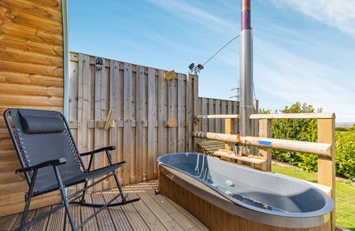 Oakenholt Cottage | Cabin ∙ 1 bedroom ∙ 2 guests