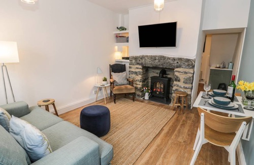 Borth-y-Gest Cottage | Cabin ∙ 1 bedroom ∙ 2 guests