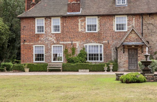 Martin Cottage | Cabin ∙ 10 bedrooms ∙ 22 guests