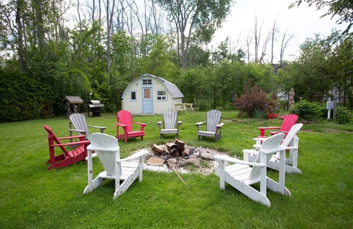 Lindsay Cabin | Cabin 2- 2-Bedroom Lakeview Cabin, Swimming Sandy Beach, Fishing Dock & Firepits