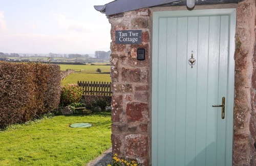 Llanfairpwllgwyngyll Cottage | Cabin ∙ 2 bedrooms ∙ 4 guests