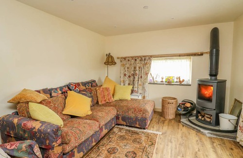 Builth Wells Cottage | Cabin ∙ 2 bedrooms ∙ 4 guests