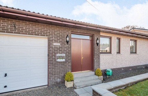 Lanark Cottage | Cabin ∙ 2 bedrooms ∙ 4 guests