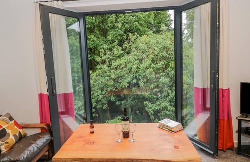 Rhu Cottage | Cabin ∙ 2 bedrooms ∙ 4 guests