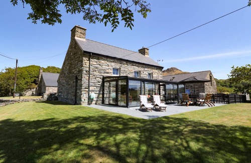 Porthmadog Cottage | Cabin ∙ 2 bedrooms ∙ 6 guests