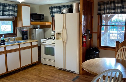 North Bay Cabin | Cabin 2 Waterfront - Three Pines Lodging & Marina