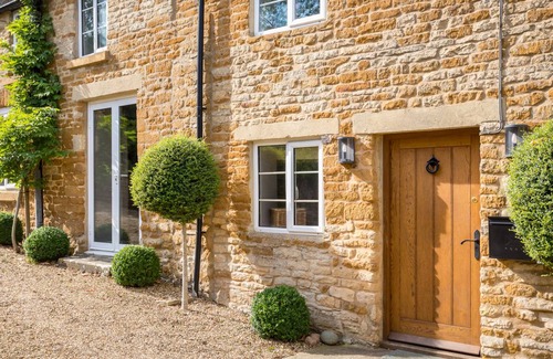 Upper Oddington Cottage | Cabin ∙ 3 bedrooms ∙ 6 guests