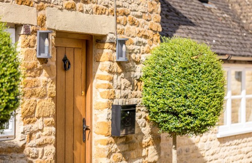 Upper Oddington Cottage | Cabin ∙ 3 bedrooms ∙ 6 guests