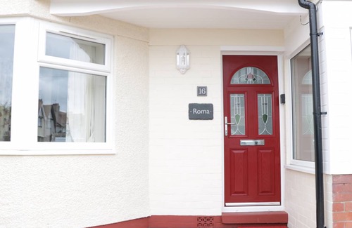 Rhos on Sea Cottage | Cabin ∙ 3 bedrooms ∙ 6 guests