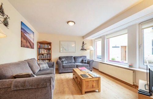 Eyemouth Cottage | Cabin ∙ 3 bedrooms ∙ 5 guests
