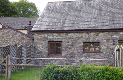 Gilwern Cottage | Cabin ∙ 3 bedrooms ∙ 6 guests