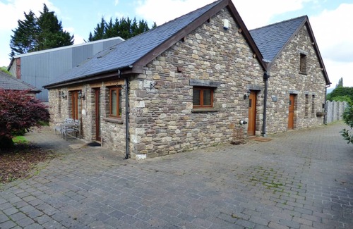 Gilwern Cottage | Cabin ∙ 3 bedrooms ∙ 6 guests
