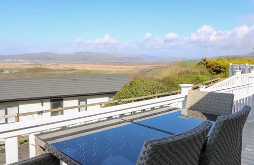 Borth Cottage | Cabin ∙ 3 bedrooms ∙ 6 guests