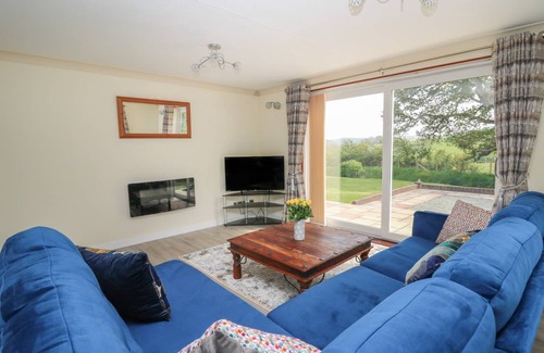 Rhydyfelin Cottage | Cabin ∙ 3 bedrooms ∙ 6 guests