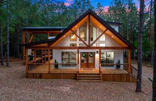 Hochatown Cabin | Cabin ∙ 3 bedrooms ∙ 10 guests