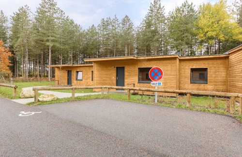 Les-Trois-Moutiers Cottage | Cabin ∙ 3 bedrooms ∙ 6 guests