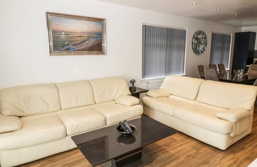 Kilcreggan Cottage | Cabin ∙ 4 bedrooms ∙ 8 guests