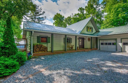 Deep Gap Cabin | Cabin ∙ 4 bedrooms ∙ 10 guests