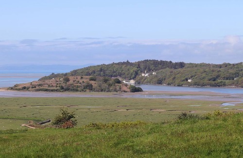 Talsarnau Cottage | Cabin ∙ 4 bedrooms ∙ 7 guests