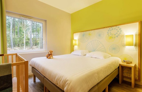 Les-Trois-Moutiers Cottage | Cabin ∙ 4 bedrooms ∙ 8 guests