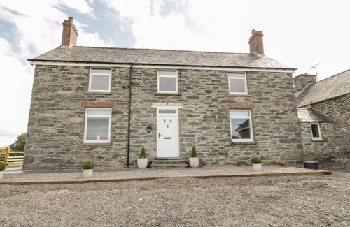 Corwen Cottage | Cabin ∙ 4 bedrooms ∙ 8 guests