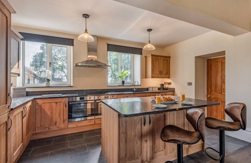 Cwmtirmynach Cottage | Cabin ∙ 5 bedrooms ∙ 10 guests