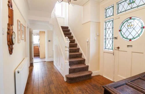Rhos on Sea Cottage | Cabin ∙ 5 bedrooms ∙ 12 guests