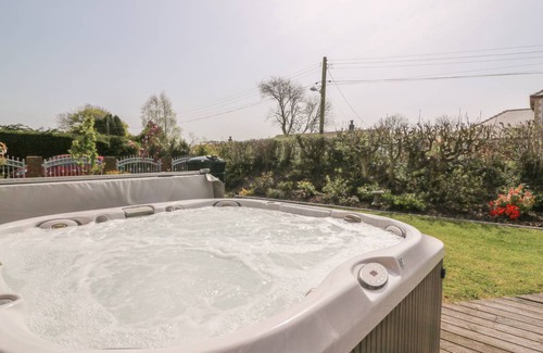 Tremain Cottage | Cabin ∙ 5 bedrooms ∙ 10 guests
