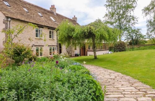 Inchbrook Cottage | Cabin ∙ 5 bedrooms ∙ 10 guests