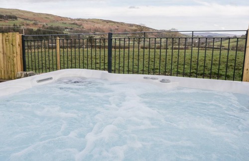 Cwmtirmynach Cottage | Cabin ∙ 6 bedrooms ∙ 12 guests
