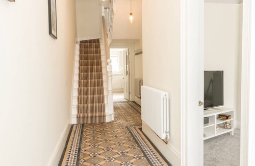 Llandudno Cottage | Cabin ∙ 6 bedrooms ∙ 12 guests