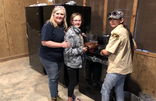 Hatfield RV Rental | Cabin 6 - Rustic Mountain Cabin Rental - Up to 3 persons