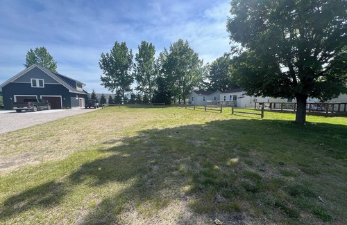 Arcadia Cabin | Cabin 8/Pleasant Valley Resort/Hot Tub/Sauna/BBQ