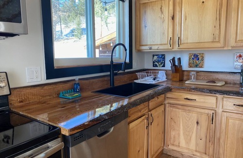 Black Hawk Cabin | Cabin at Pickle Gulch- a charming cabin with mountain views.