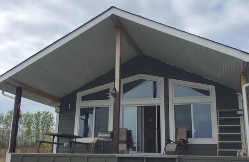 West Central Saskatchewan Cabin | Cabin at the Lake