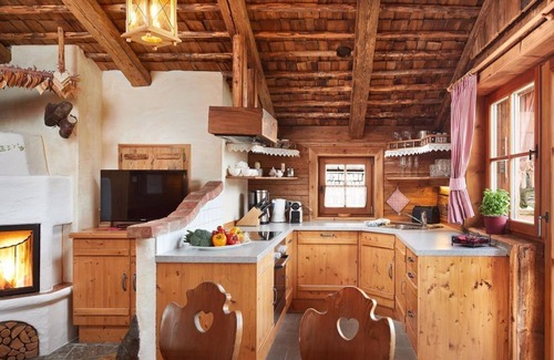 Hundsdorfl Apartment | Cabin for 2-6 persons (2 bedrooms, 2 bathrooms, 3 WC) - Almdorf Flachau and Promi Alm