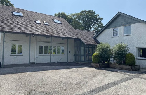 Bowness-on-Windermere Cottage | Cabin ∙ 5 bedrooms ∙ 12 guests