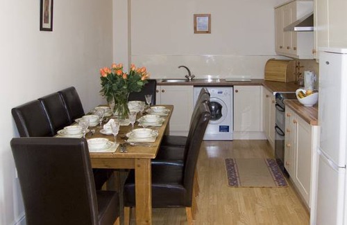 Annan Cottage | Cabin ∙ 2 bedrooms ∙ 4 guests