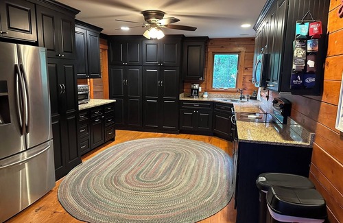 Apple River Cabin | Cabin Getaway-Apple Canyon Lake/Galena-Amenities
