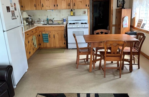 New London Cabin | Cabin in New London on Little Lake Sunapee